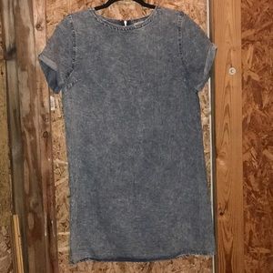 Timing Distressed Denim Dress